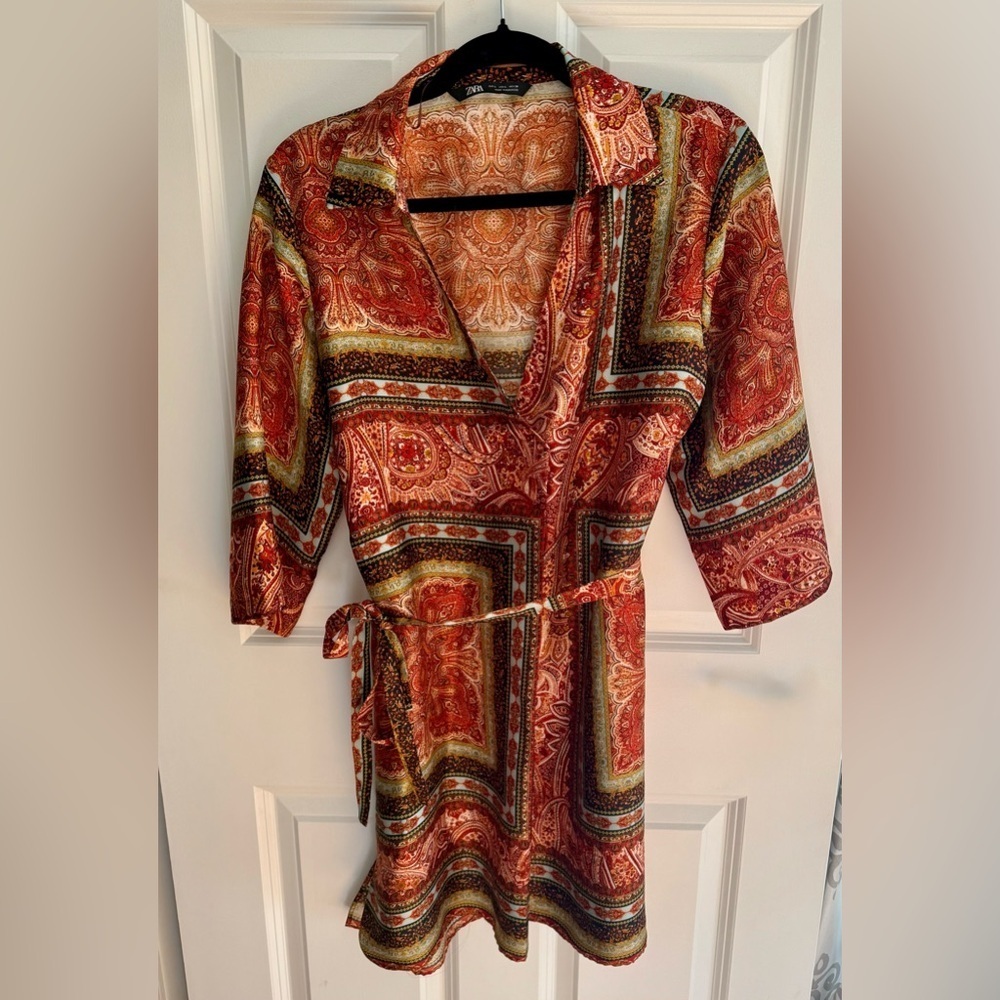 Zara Paisley Wrap Dress with Tie Waist Fall Colors Large NWOT - Picture 1 of 4